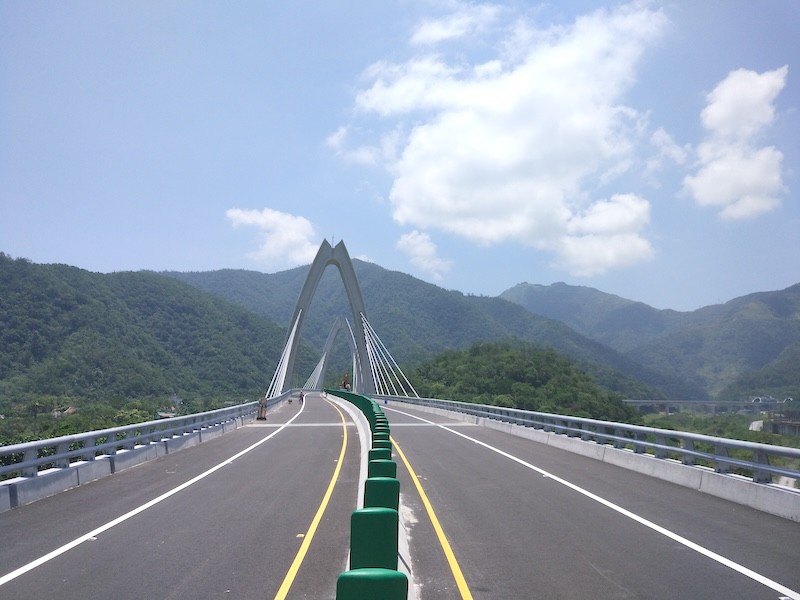 The Baimi Scenic Bridge of Suhua Highway Provincial No.9 in Taiwan.